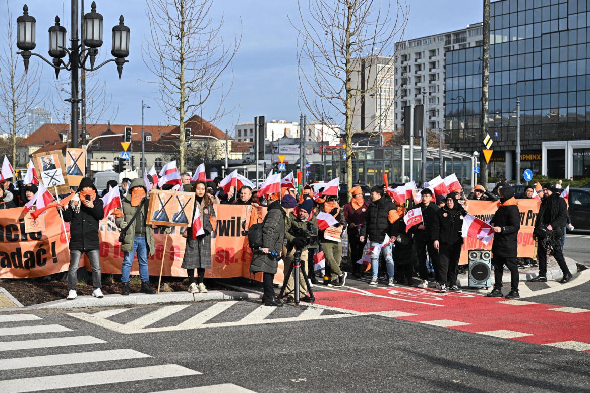 "Nasza sytuacja jest krytyczna". Najemcy z Marywilskiej znów protestują