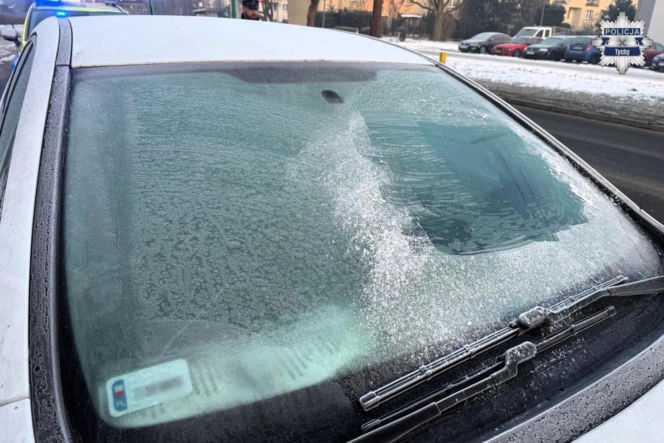 Jazda nieodśnieżonym samochodem jest niedozwolona