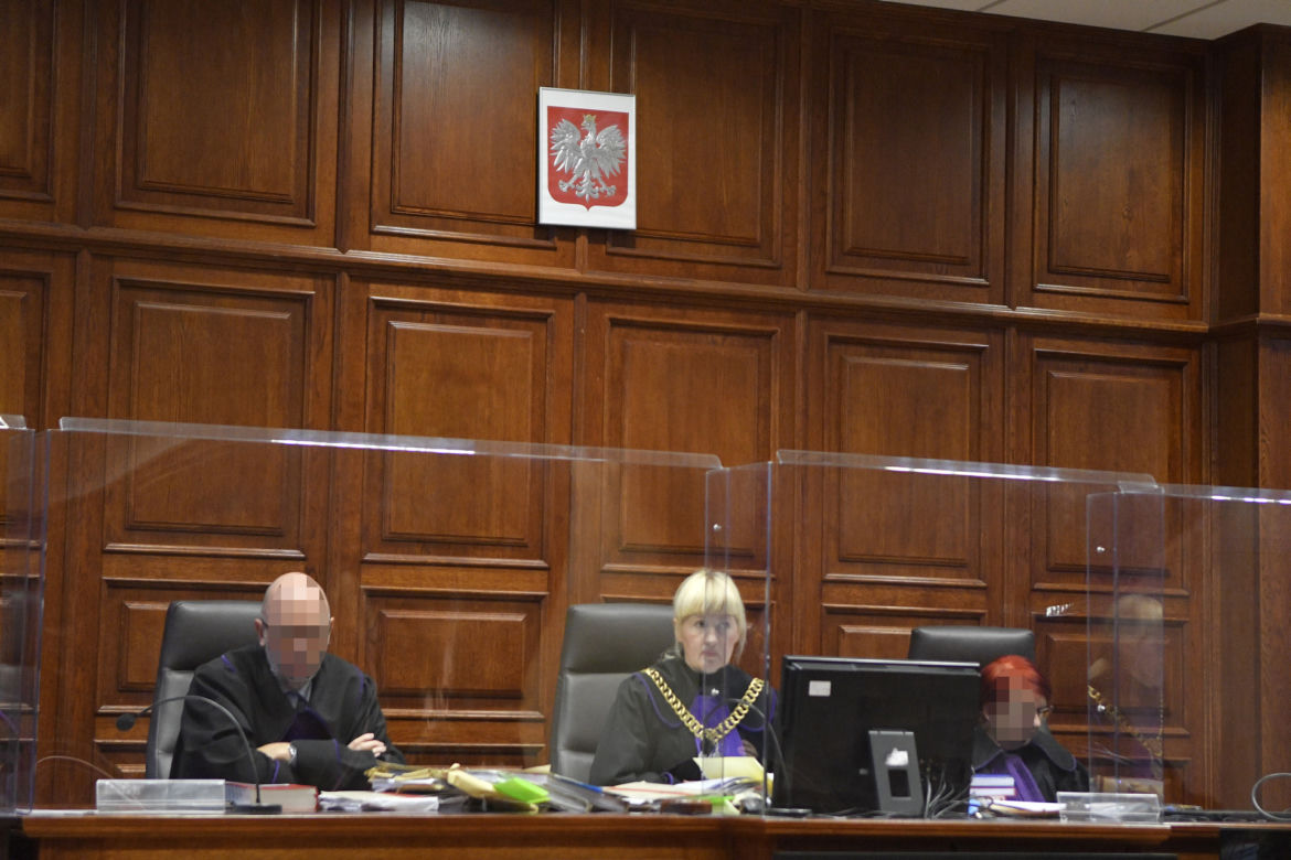 Młodziutka prawniczka Karolina B. z Warszawy oskarżona o zamordowanie ukochanego. Wiemy jak zginął Igor. "Ten nóż wszedł jak w masło"