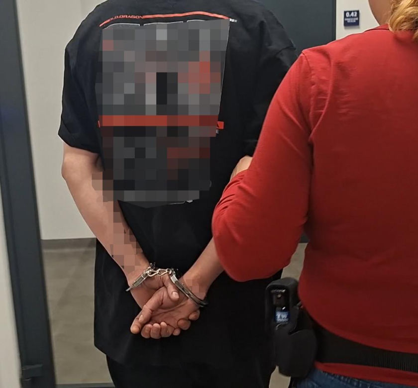 Policjanci zlikwidowali laboratorium mefedronu. Zatrzymany był poszukiwany przez Interpol