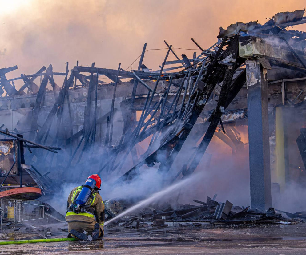 Pożar całodobowej Biedronki. „Materiał uzasadnia wszczęcie śledztwa”