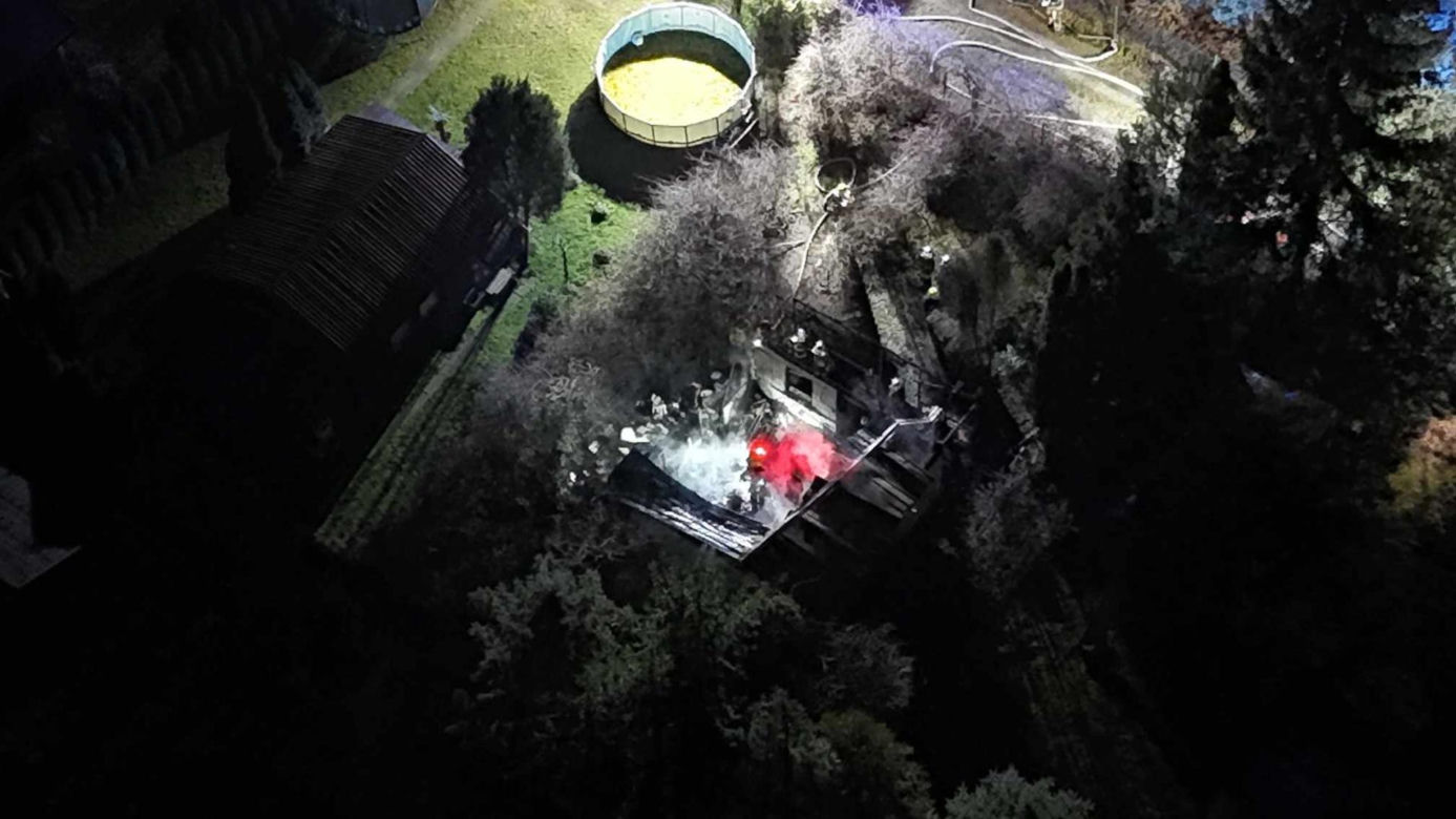 Dwie osoby zginęły w Wigilię! Tragiczny pożar. Co się stało pod Pruszkowem?