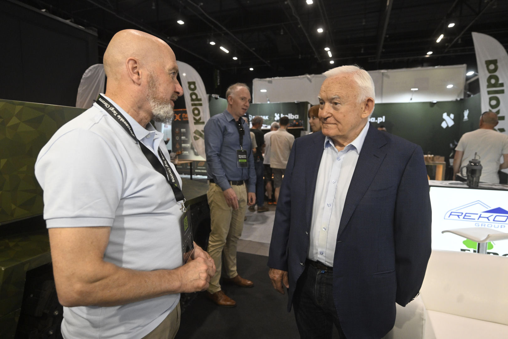 Były premier Leszek Miller na warszawskich Targach Obronnych