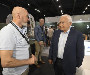 Były premier Leszek Miller na warszawskich Targach Obronnych