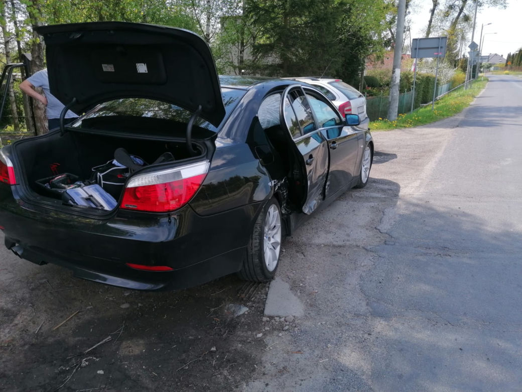 Mełno, skrzyżowanie dróg wojewódzkich - zderzenia BMW i Volkswagena