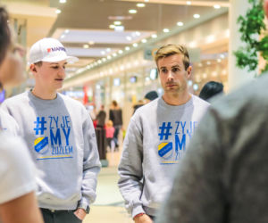 Żużlowcy Get Well Toruń spotkali się z kibicami w toruńskiej galerii handlowej
