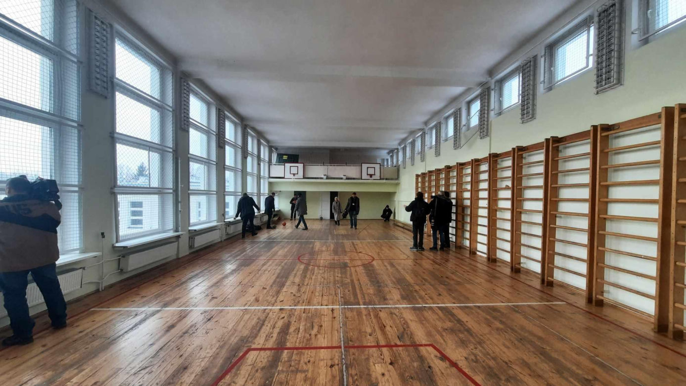 Tak wygląda przejęta od Rosji szkoła w Warszawie 