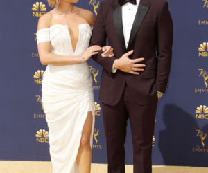 Scarlett Johansson, Colin Jost Mandatory