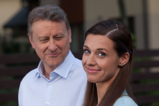 Singielka. Natalia (Julia Kamińska), Olgierd (Jan Monczka)