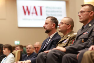 Umowa WAT z Boeing ws. Apache. Nowe centrum szkoleniowe i laboratorium w WAT