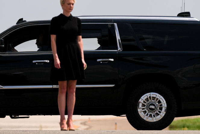 Plotkują o romansie Trumpa z młodą blondynką! Asystentka na celowniku