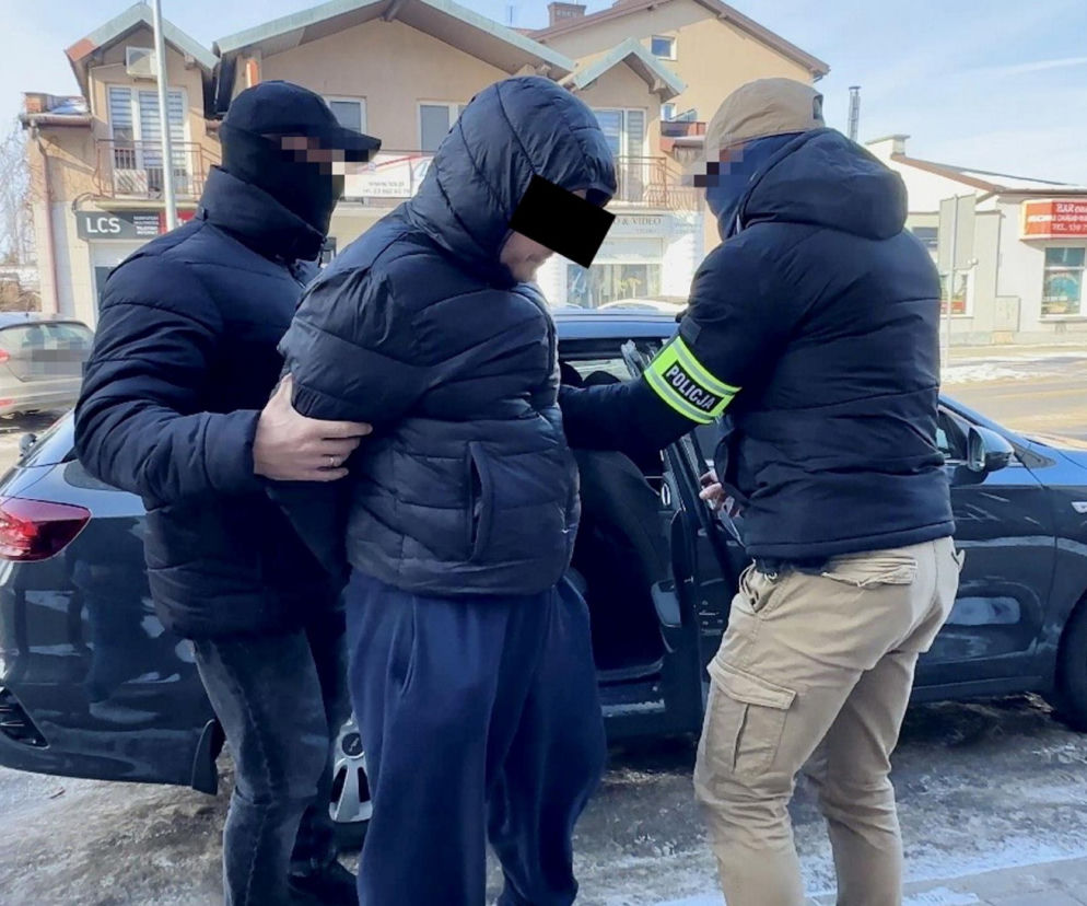 Aleksander G. zmasakrował dziadków siekierą. Mroczna przeszłość ojca powróciła