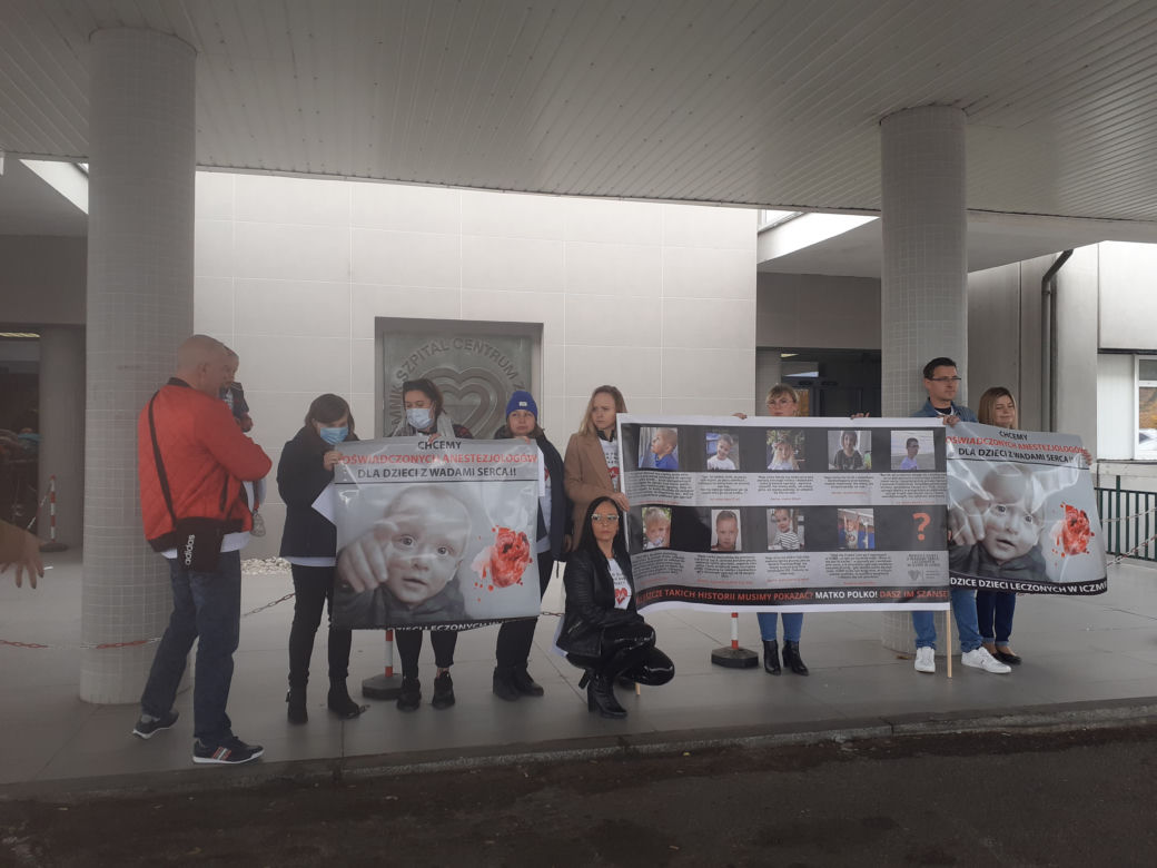 Protest rodziców w ICZMP w Łodzi