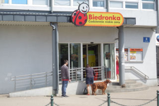 Tylko dzisiaj! Biedronka rozdaje Swojaki za darmo! Co trzeba zrobić? 