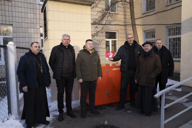 Kardynał Ryś zmobilizował wiernych. Pomoc warta miliony złotych trafiła na Ukrainę