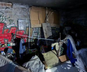 Streetworking przy -18 stopni Celsjusza. Artur i Dorota z organizacji Serca Torunia nie zamierzają się poddać