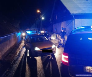 Pościg za pijanym kierowcą. Pirat drogowy próbował staranować radiowóz