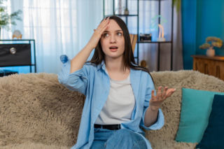 To nie musi być tylko zmęczenie. Kiedy zapominanie słów może ostrzegać przed chorobą?