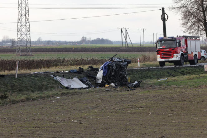Zielęcice. Sześć osób zginęło w wypadku. Prokuratura wszczęła śledztwo [ZDJĘCIA]