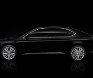 Skoda Superb Black Crystal
