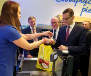 MATEUSZ MORAWIECKI ROBI ZAKUPY W LEVIATANIE