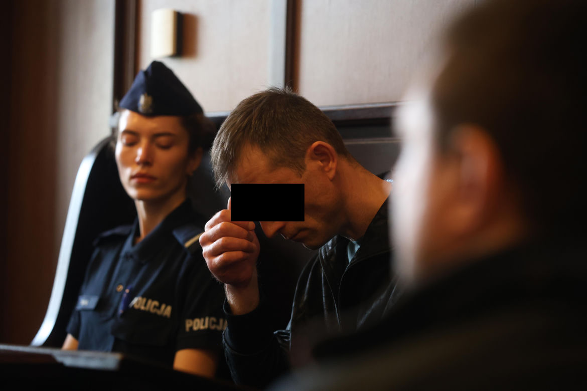 „Czekałem, aż umrze”. Cztery ciała przy Grzybowskiej w Warszawie. Świadkowie znikają przed rozprawą