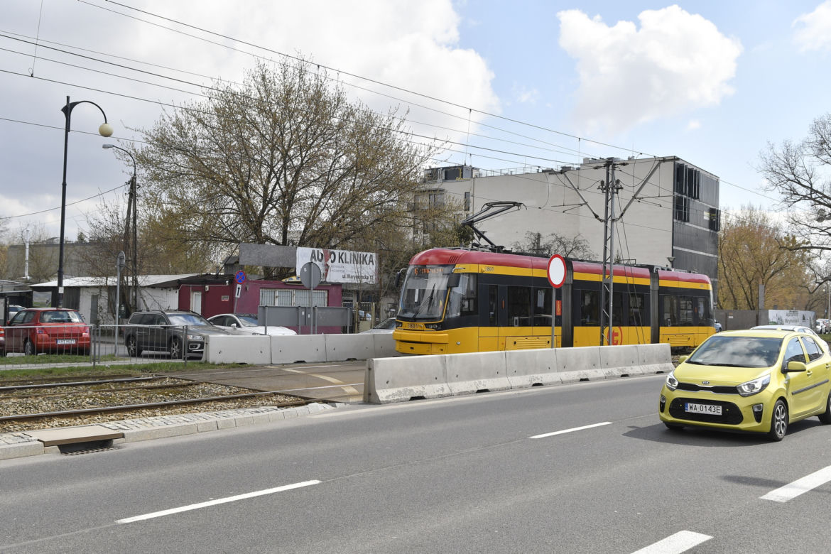 Zamknęli drogę i straciłem klientów. Przedsiębiorcy z Marymonckiej narzekają na decyzje drogowców 