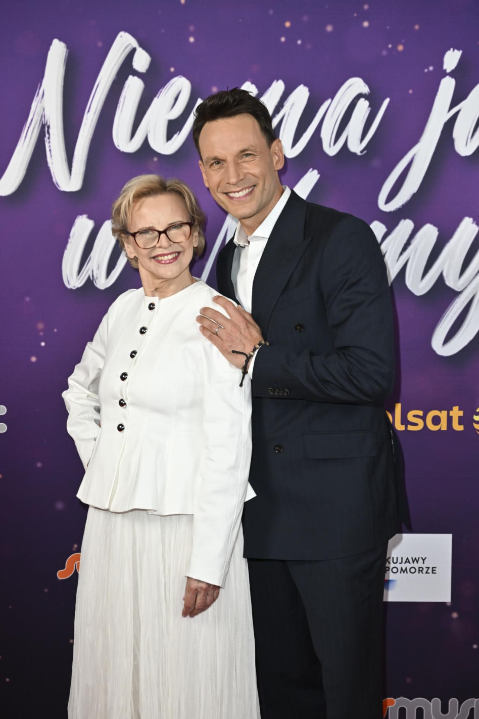 Viki Gabor w za dużym płaszczu, Halina Mlynkova w serwetce i skromniutka Doda