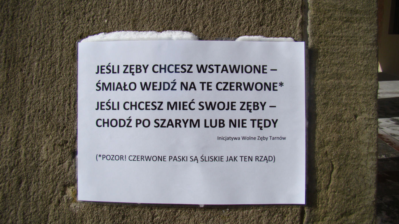  Śliski jak tafla lodu rynek w Tarnowie 