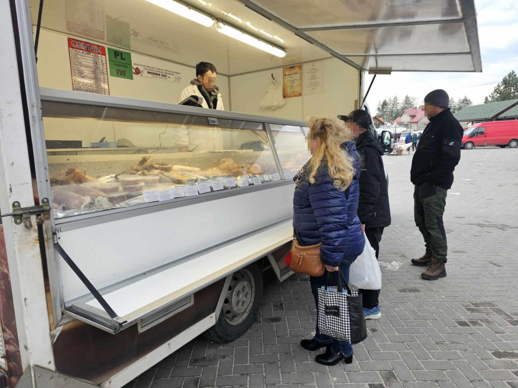 Czy po aferze w Nowej Dębie mieszkańcy Podkarpacia boją się kupować mięso na ulicy 