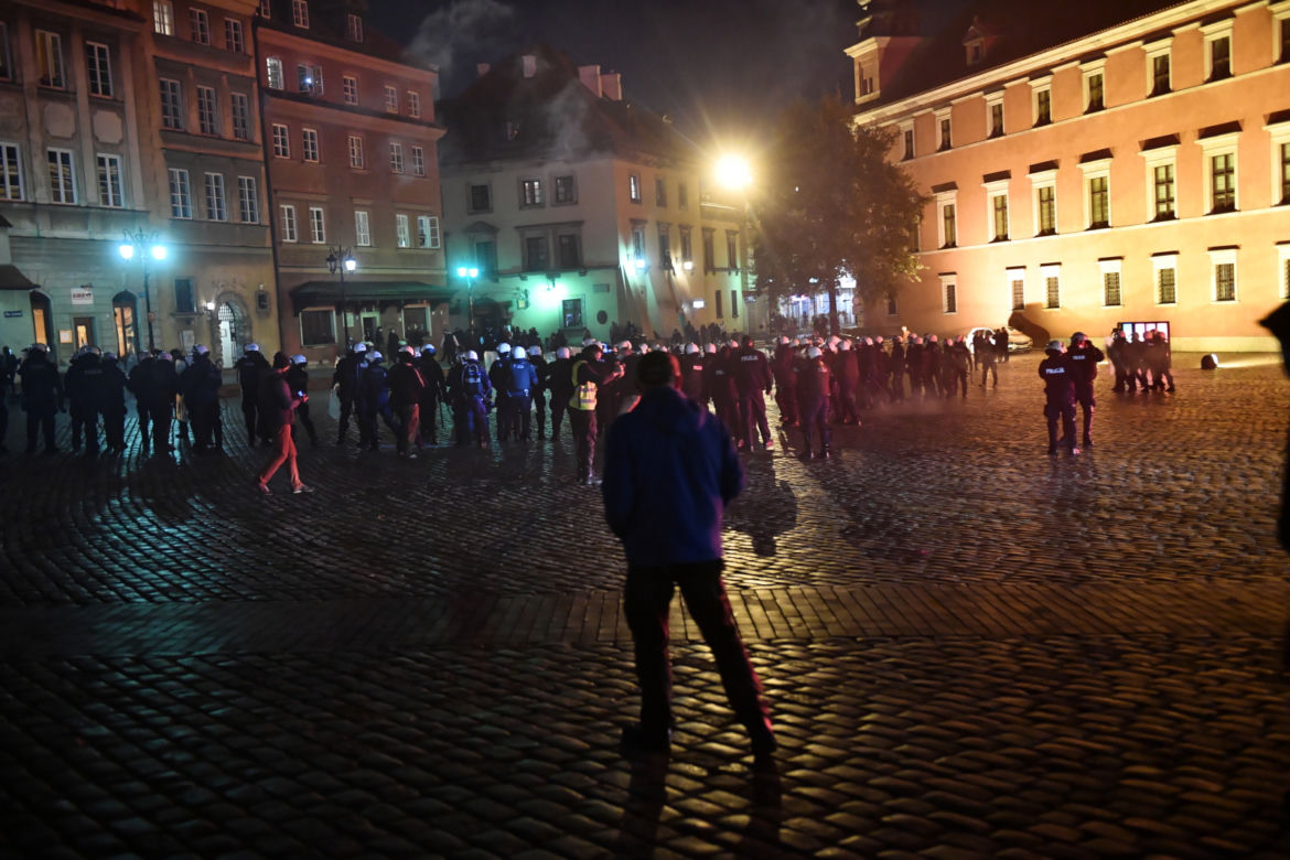 Ruszyły protesty kobiet w Warszawie