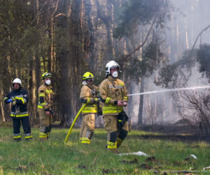 Do akcji ruszyły śmigłowce i samoloty. Gigantyczny pożar lasu pod Częstochową.