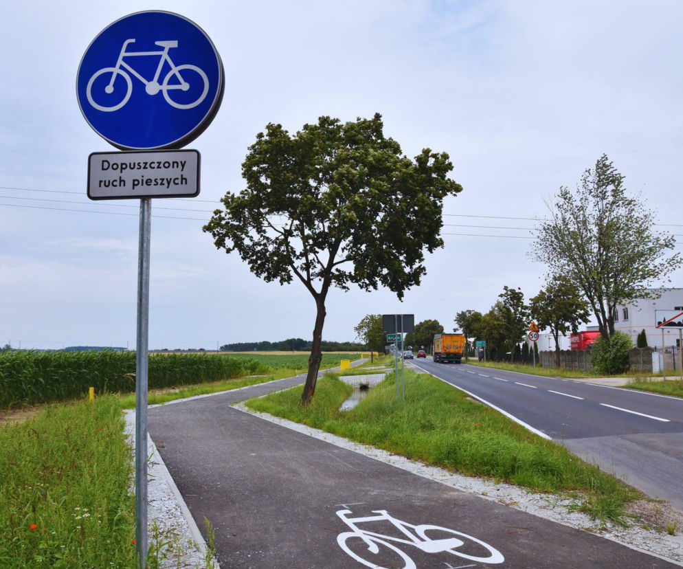 Droga rowerowa z Krzywinia do Jerki jest już gotowa. Ma ponad 3 kilometry