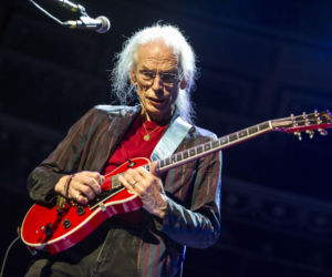 Steve Howe z zespołu Yes ma problemy zdrowotne. Tak teraz wygląda