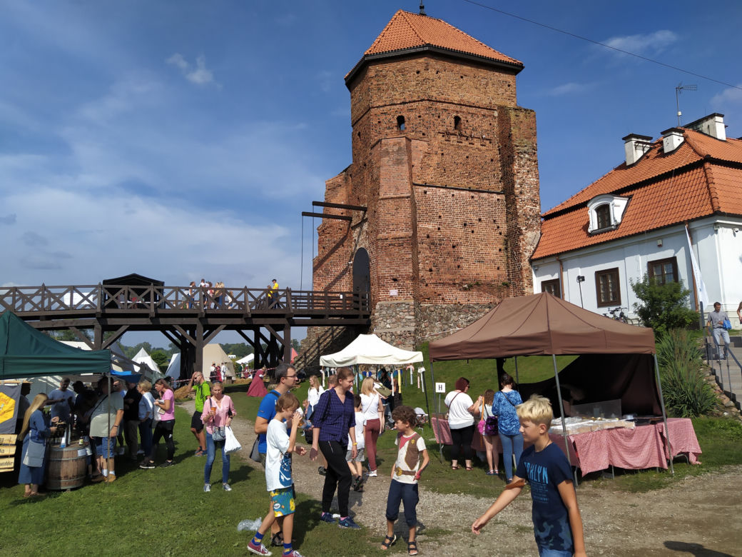 Fotorelacja z 19. Turnieju Rycerskiego na Zamku w Liwie i z podpisania listu intencyjnego w sprawie nowej wystawy