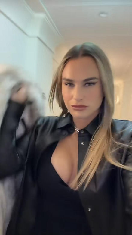 Aryna Sabalenka z głębokim dekoltem