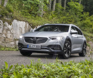 Matrycowe reflektory IntelliLux LED w samochodach marki Opel