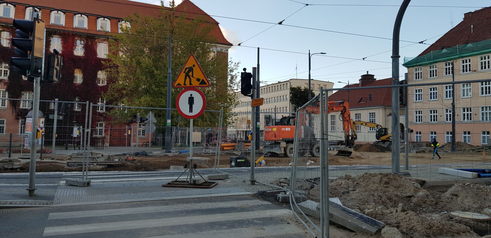 Olsztyn. Skrzyżowanie Piłsudskiego i Kościuszki zamknięte od miesięcy