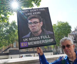 Andy Burnham został w poniedziałek 59. premierem Wielkiej Brytanii - potwierdził Pałac Buckingham