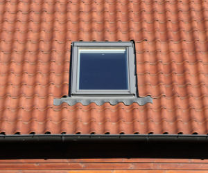 Dachówki ceramiczne - zakładkowe w typie esówki