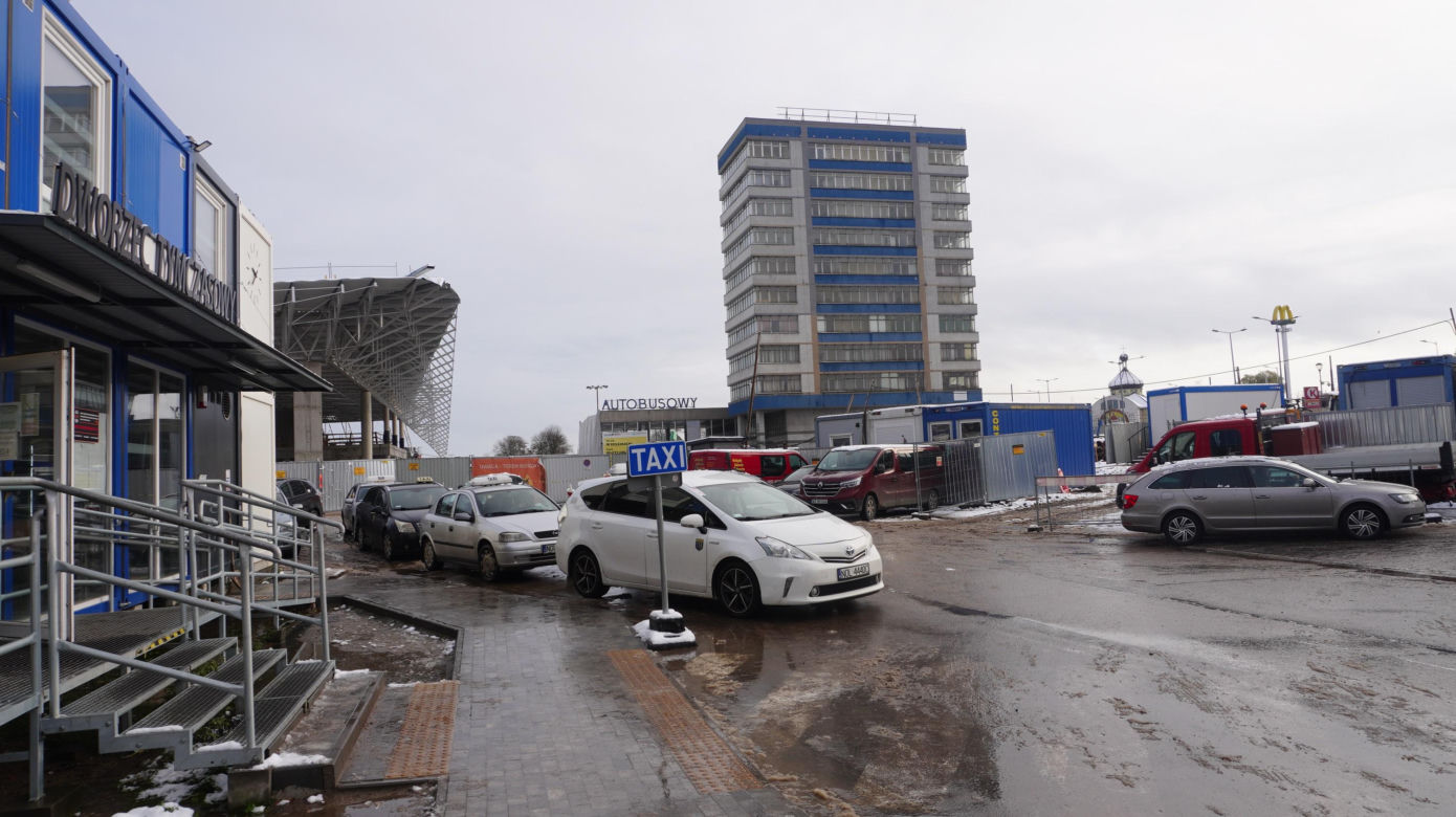 Dworzec Główny w Olsztynie rośnie w oczach. Stoi już metalowa konstrukcja budynku [ZDJĘCIA]