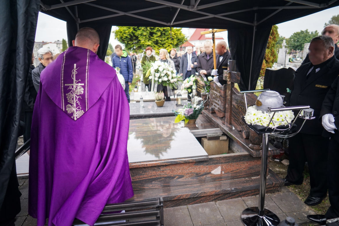 Wzruszający pogrzeb Ilony Kuśmierskiej. Ostatnie pożegnanie Jadźki z "Samych Swoich"