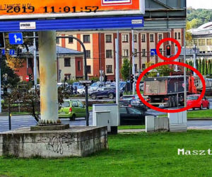 Przez Rondo Fordońskie na czerwonym! Wykroczenie kierowców w oku policyjnej kamery 