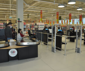 Ełk. Oficjalne otwarcie nowego hipermarketu Bi1 przy centrum handlowym Karuzela