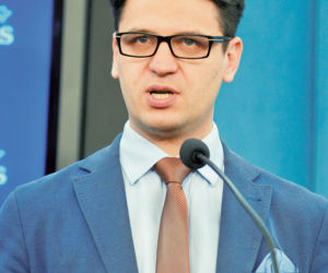 Tak Hofman i jego kolesie doją nas
