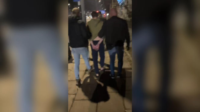 Rozboje z nożem w Warszawie. 21-latek zatrzymany. Myślał, że dostanie mandat!