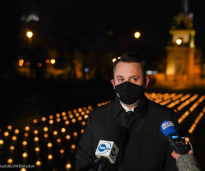 Miasto ofiarom pandemii. Białystok uczcił pamięć zmarłych na COVID-19 [ZDJĘCIA]