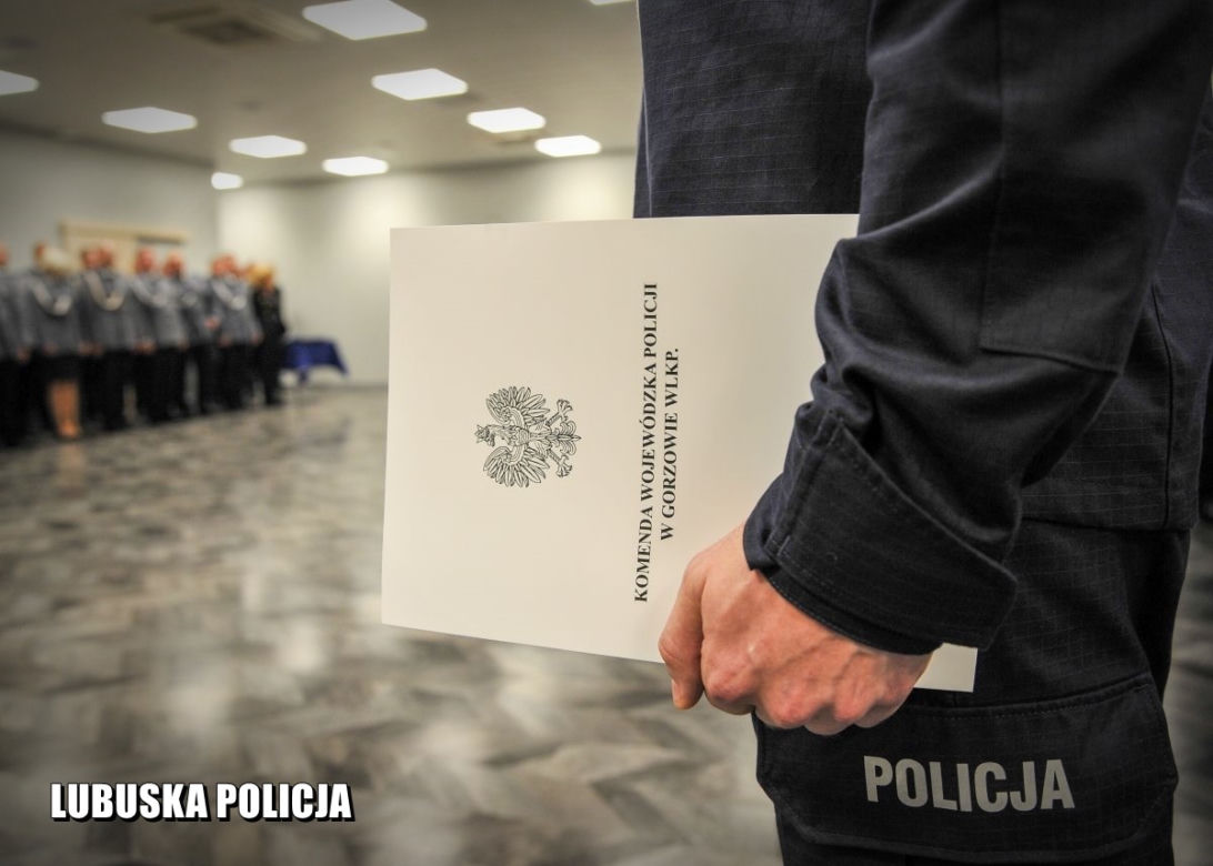 Ślubowanie nowych policjantów w Komendzie Wojewódzkiej Policji w Gorzowie Wlkp.