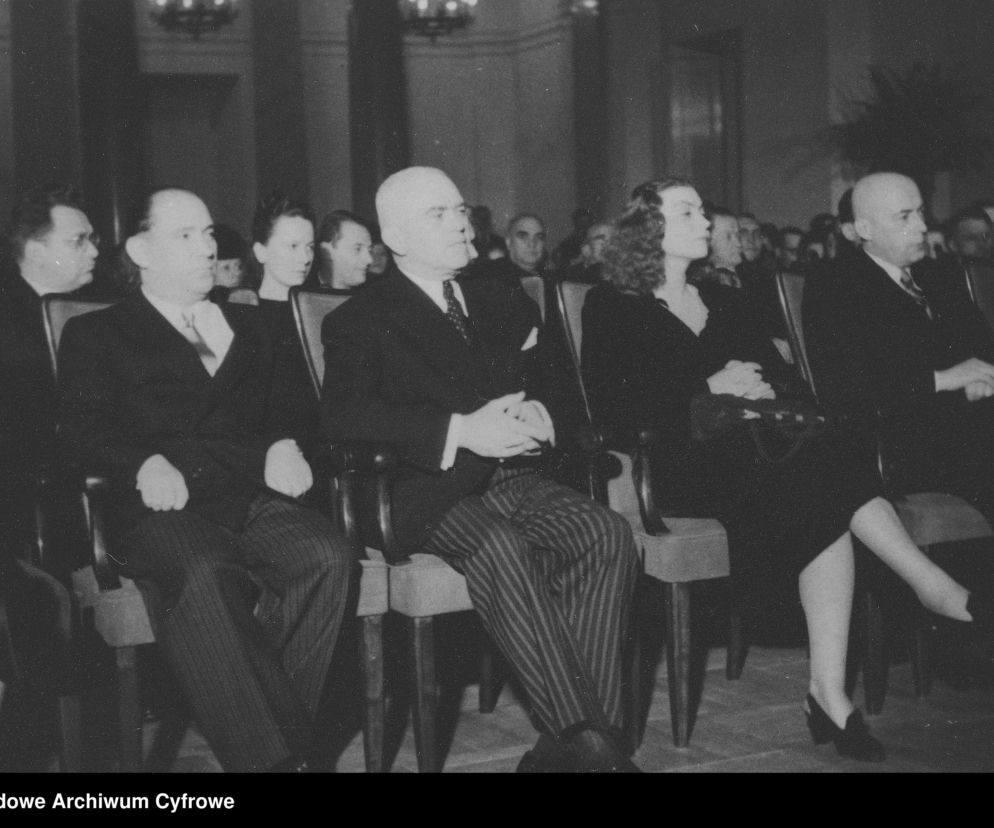 Niewiarygodne sceny! Aktor kazał przykucnąć premierowi, bo chciał go przeskoczyć! Interwencja w ostatniej chwili