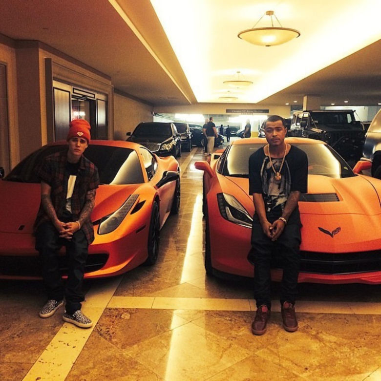 Justin Bieber jeździ Ferrari 458 Italia